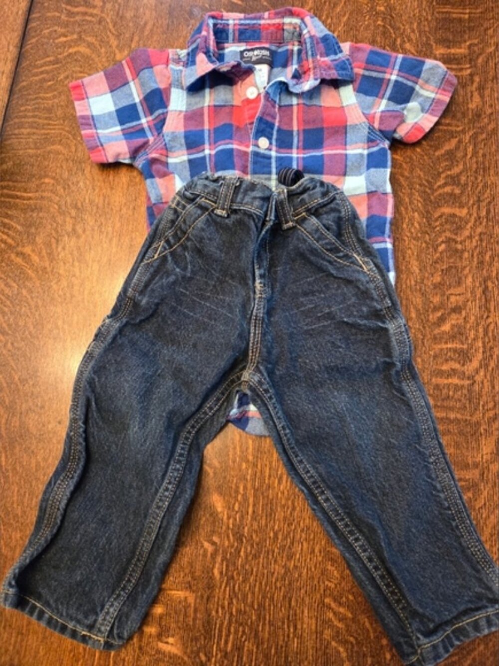 12 Month Bundle: 3 Onesies & 2 Bottoms: Dark Blue Leggings and Ruffled Shorts - Picture 12 of 15